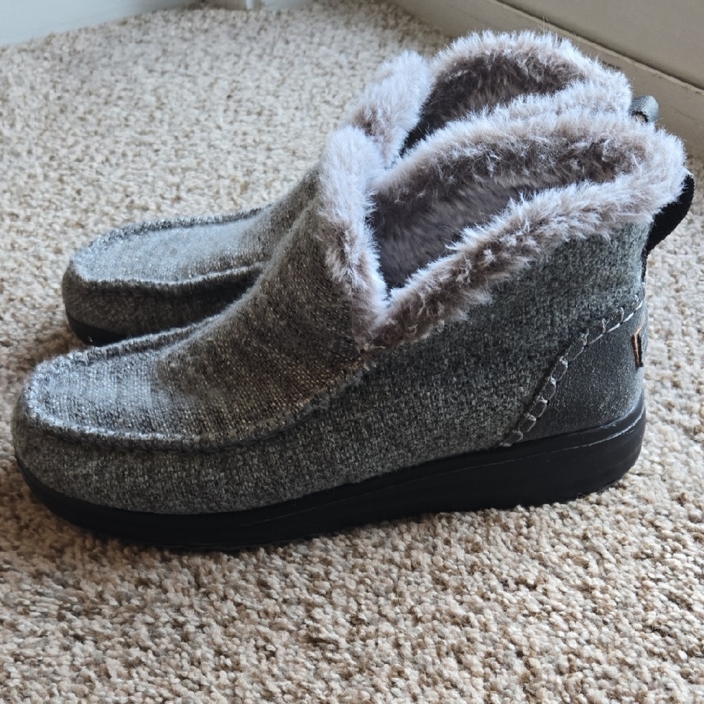 Hey Dude Gray Cozy Slippers with Plush Lining